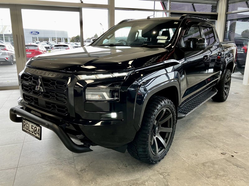 2025 Mitsubishi Triton DC WS 2.4D VRX 4WD 6AT image 4