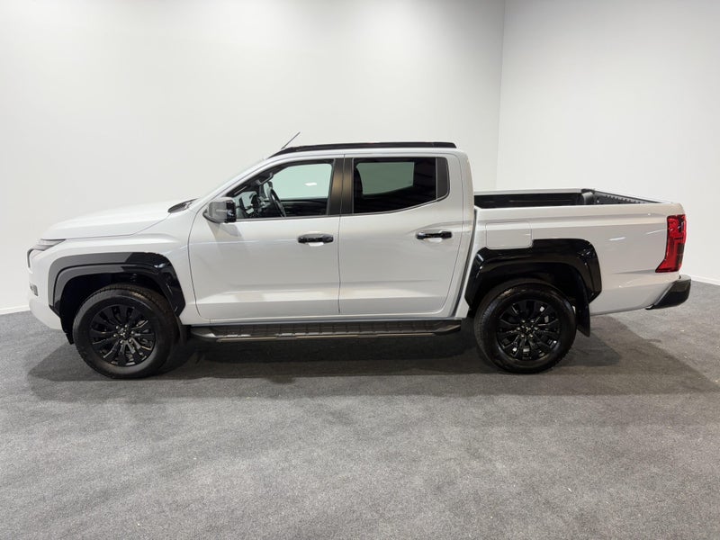 2025 Mitsubishi Triton DC WS 2.4D VRX 4WD 6AT image 4