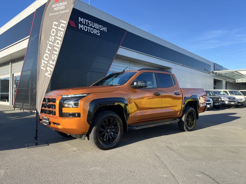2025 Mitsubishi Triton DC WS 2.4D VRX 4WD 6AT image 1