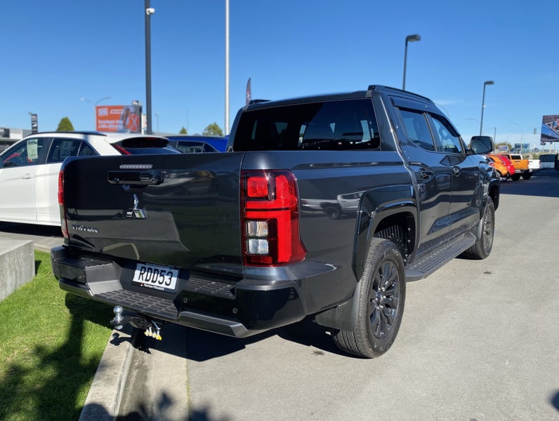 2025 Mitsubishi Triton DC WS 2.4D VRX 4WD 6AT image 5