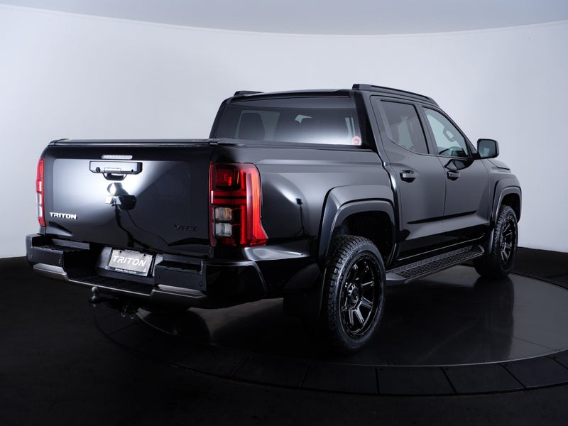 2025 Mitsubishi Triton DC WS 2.4D VRX 4WD 6AT image 3
