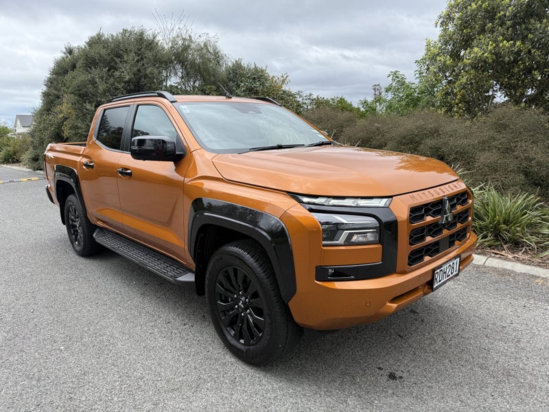 2025 Mitsubishi Triton DC WS 2.4D VRX 4WD 6AT P... image 1