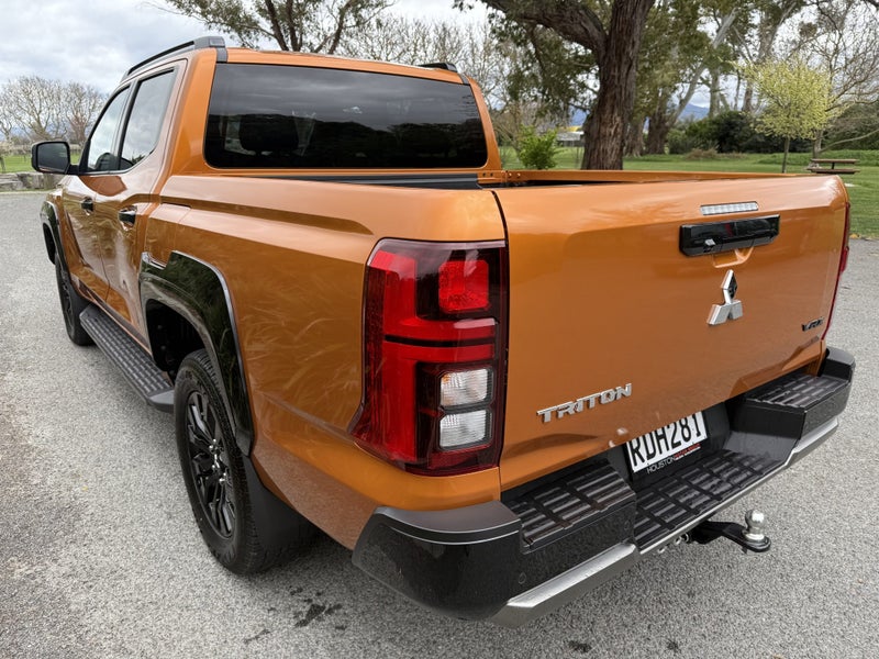 2025 Mitsubishi Triton DC WS 2.4D VRX 4WD 6AT P... image 4