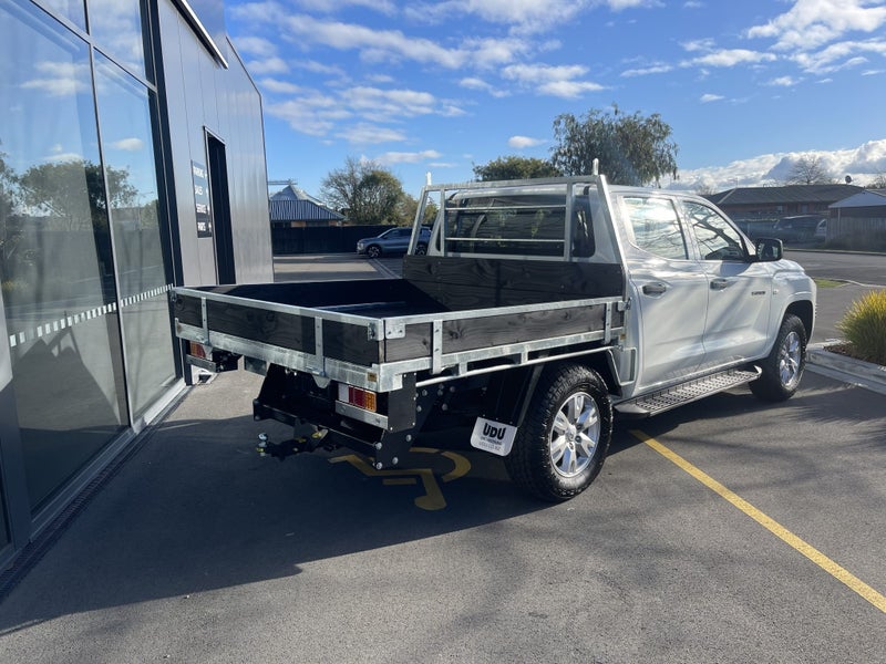 2025 Mitsubishi Triton Double Cab Chassis GLX 4... image 5