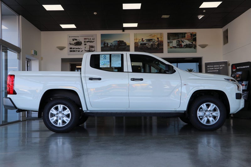 2025 Mitsubishi Triton GLX 2WD Automatic image 4
