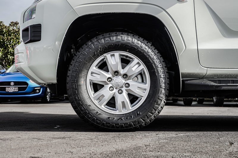 2025 Mitsubishi Triton GLX 2WD DC WS image 4