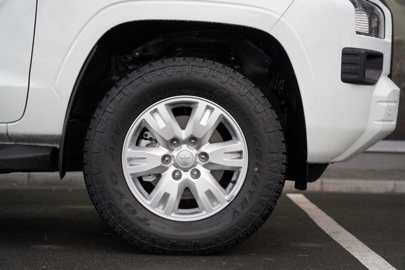 2025 Mitsubishi Triton GLX 2WD DIESEL BI-TURBO UTE image 5