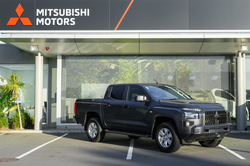 2025 Mitsubishi Triton GLX 2WD DIESEL BI-TURBO UTE image 4