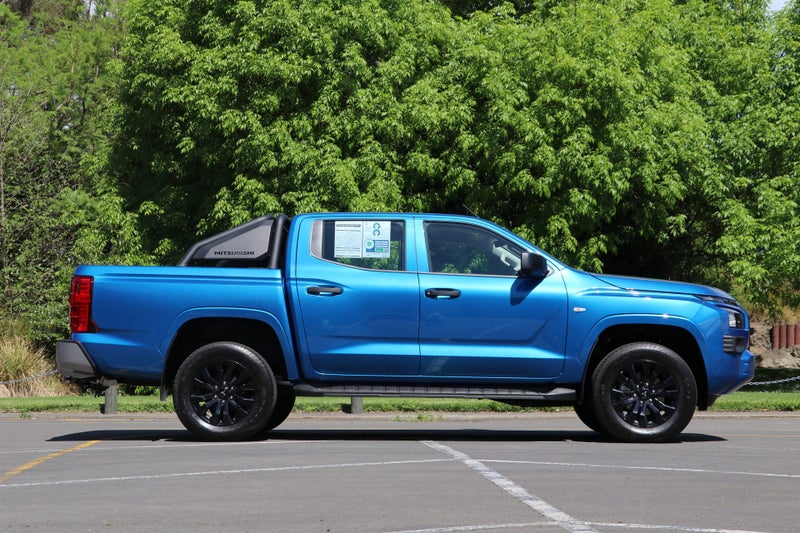 2025 Mitsubishi Triton GLX 2WD SPORT image 3