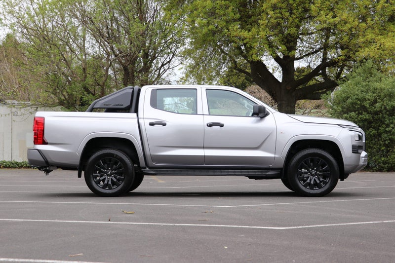 2025 Mitsubishi Triton GLX 2WD SPORT image 3