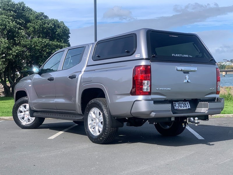 2025 Mitsubishi Triton GLX 4WD 2.4L Bi-Turbo Di... image 2