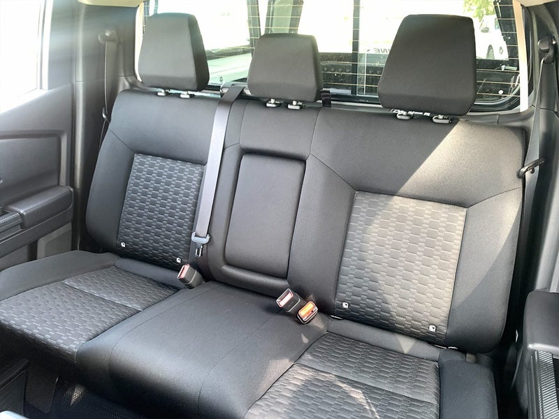 2025 Mitsubishi Triton GLX 4WD 2.4L Bi-Turbo Di... image 5