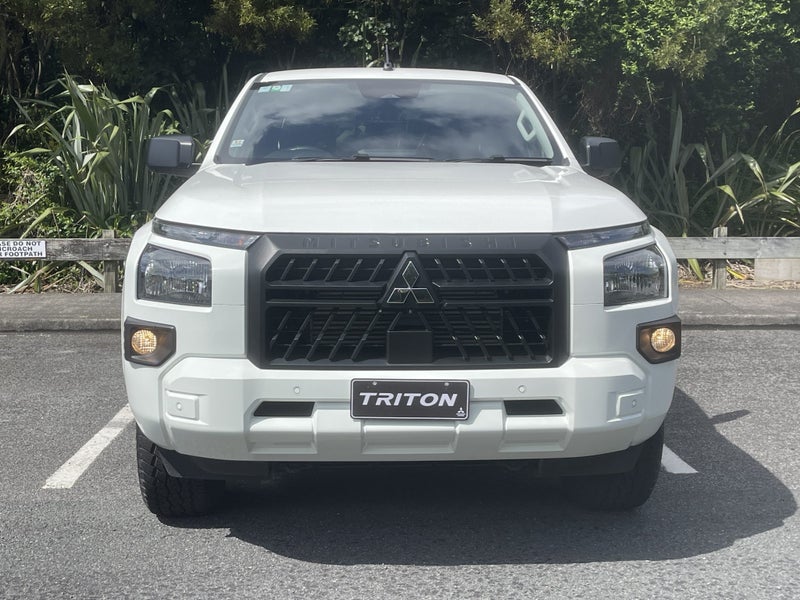 2025 Mitsubishi Triton GLX 4WD image 3