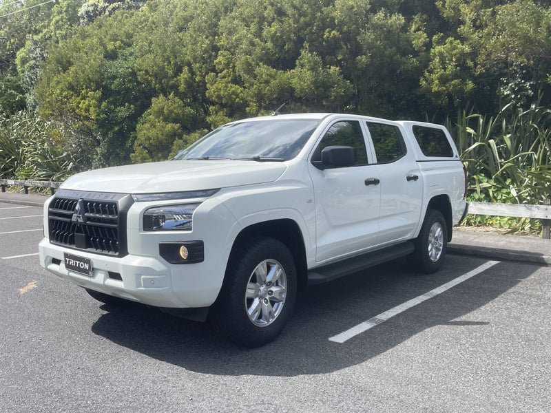 2025 Mitsubishi Triton GLX 4WD image 4