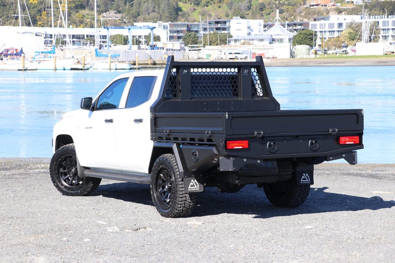 2025 Mitsubishi Triton GLX 4WD AUTO FLAT DECK image 3