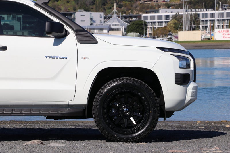 2025 Mitsubishi Triton GLX 4WD AUTO FLAT DECK image 5