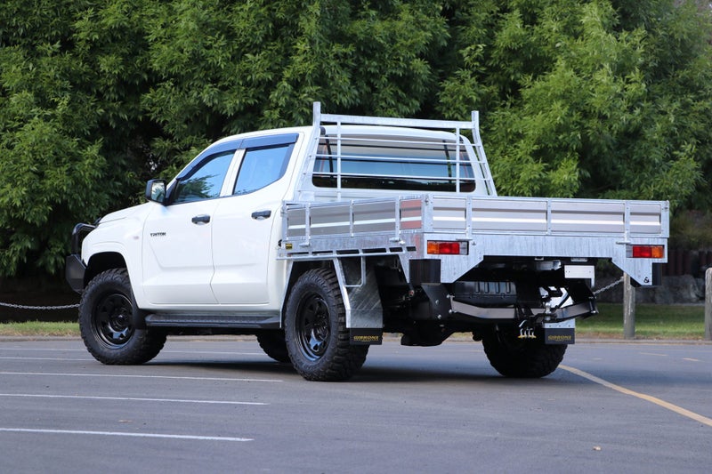 2025 Mitsubishi Triton GLX 4WD AUTO FLAT DECK image 2