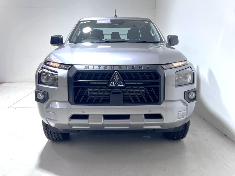 2025 Mitsubishi Triton GLX 4WD AUTO - Incl Flat... image 2