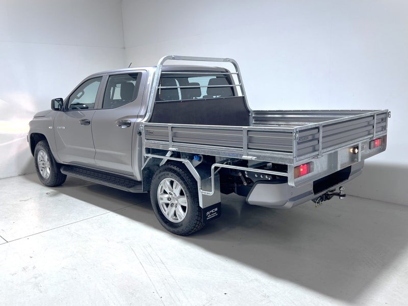 2025 Mitsubishi Triton GLX 4WD AUTO - Incl Flat... image 5
