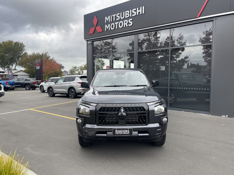 2025 Mitsubishi Triton GLX 4WD - In Stock and A... image 3
