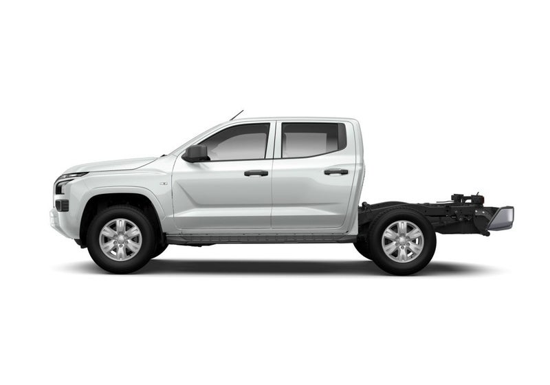 2025 Mitsubishi Triton GLX 4x4 Cab Chassi image 1
