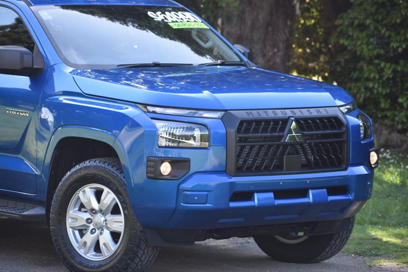2025 Mitsubishi Triton GLX / 4X4 / NEW / AUTO /... image 2