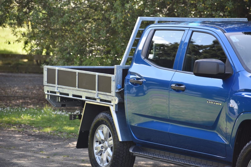 2025 Mitsubishi Triton GLX / 4X4 / NEW / AUTO /... image 3
