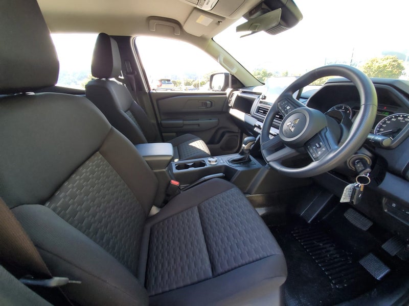 2025 Mitsubishi Triton GLX 4x4 - on Black Steel... image 5