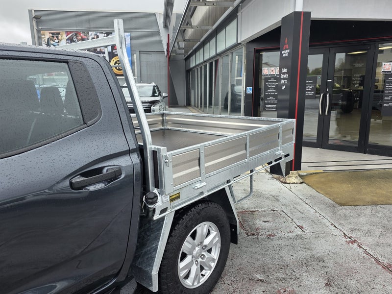 2025 Mitsubishi Triton GLX D/Cab Flat Deck 4x4 image 4