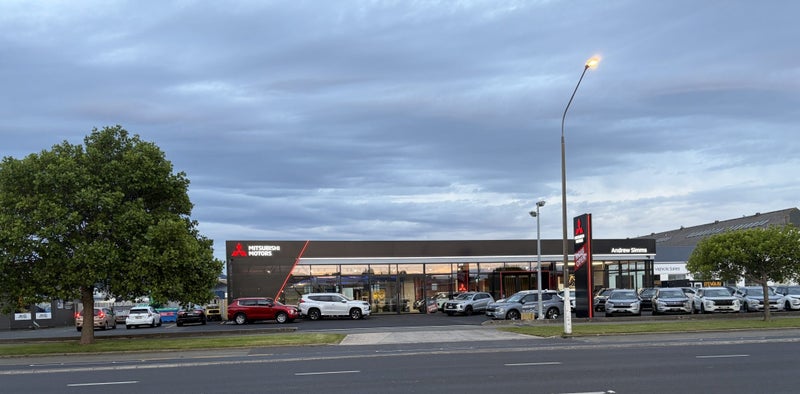 2025 Mitsubishi Triton GLX Flat deck 4x4 6-sp auto image 4