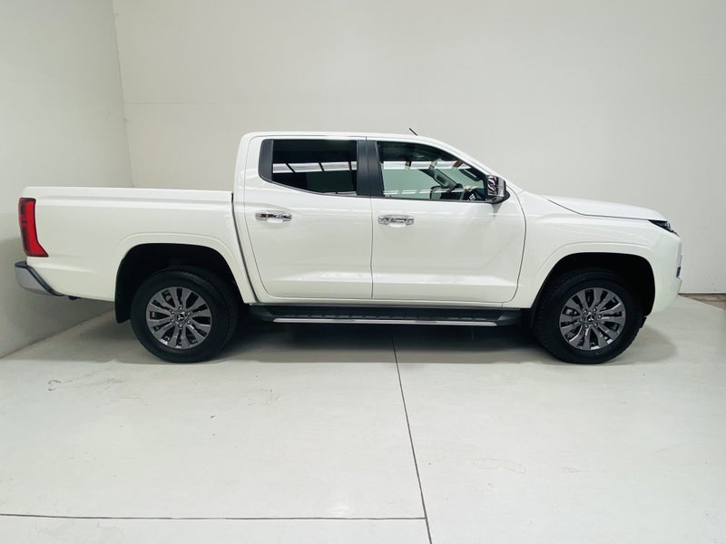 2025 Mitsubishi Triton GLX-R 2.4 Bi TURBO 2WD AUTO image 3