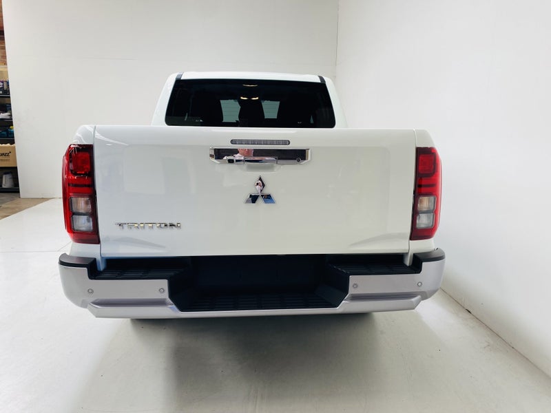 2025 Mitsubishi Triton GLX-R 2.4 Bi TURBO 2WD AUTO image 5
