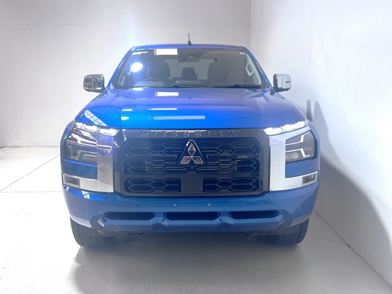 2025 Mitsubishi Triton GLX-R 2.4 Bi TURBO 2WD AUTO image 2