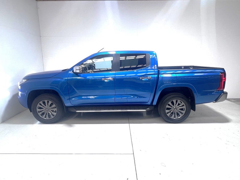 2025 Mitsubishi Triton GLX-R 2.4 Bi TURBO 2WD AUTO image 4