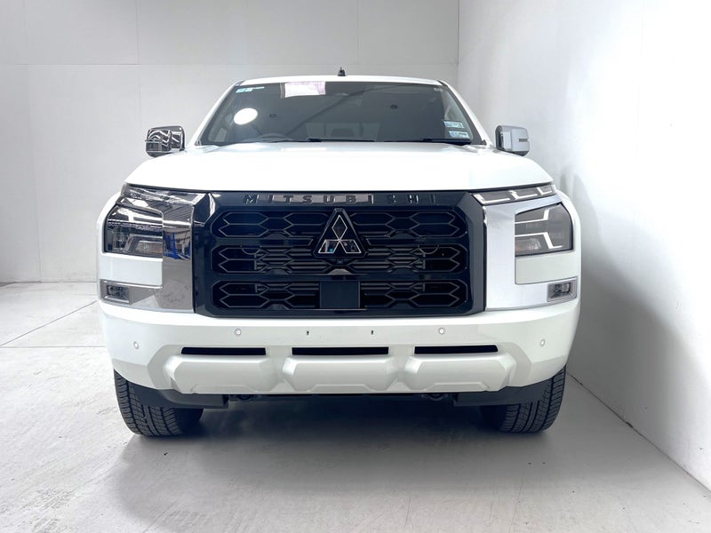 2025 Mitsubishi Triton GLX-R 2.4 Bi TURBO 4WD -... image 2