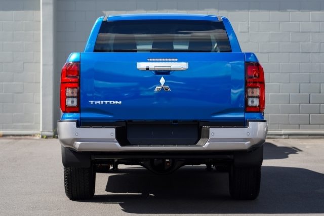 2025 Mitsubishi Triton GLX-R 2.4DT 2WD image 5