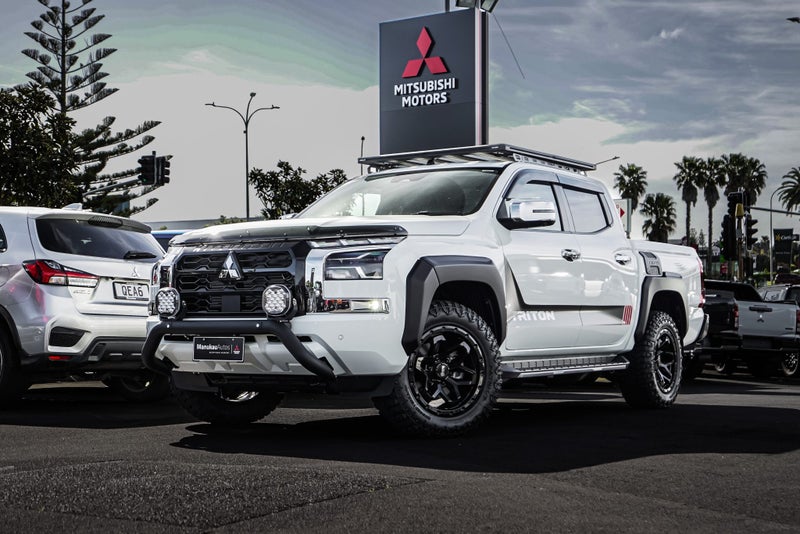 2025 Mitsubishi Triton GLX-R 4WD image 1