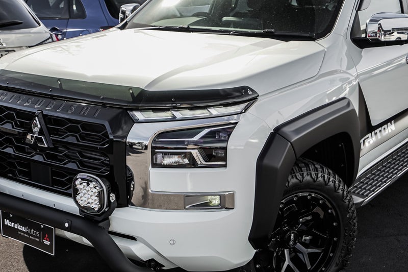 2025 Mitsubishi Triton GLX-R 4WD image 2