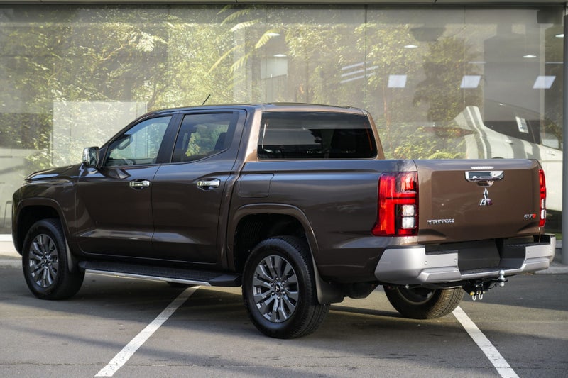2025 Mitsubishi Triton GLX-R 4WD DIESEL BI-TURB... image 2