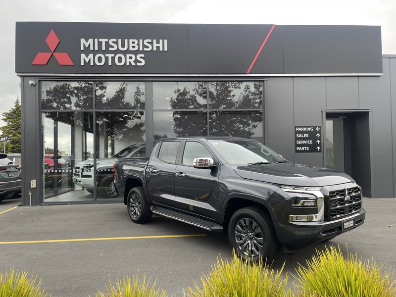 2025 Mitsubishi Triton GLX-R 4WD - In Stock and... image 2