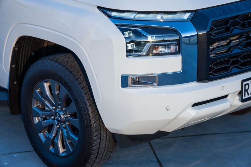 2025 Mitsubishi Triton GLX-R 4x4 6-sp auto image 2