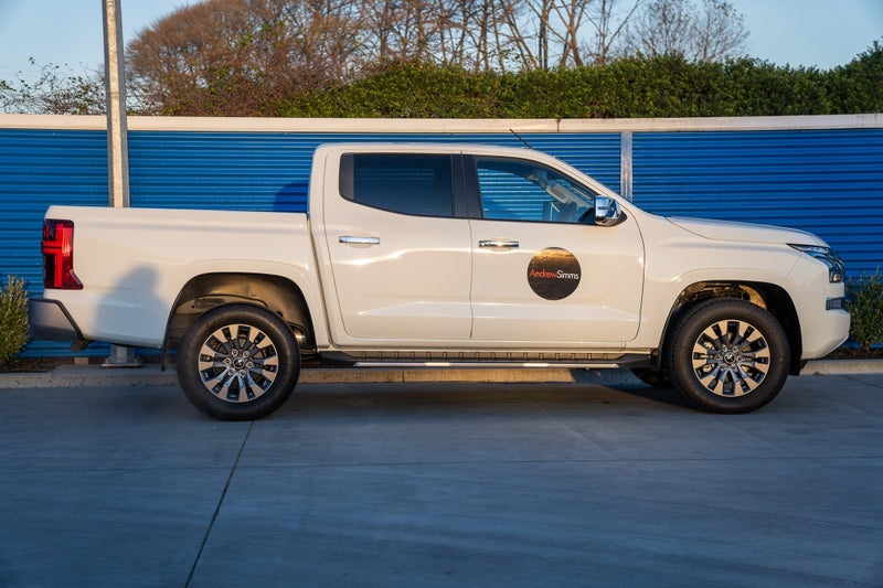 2025 Mitsubishi Triton GLX-R 4x4 6-sp auto image 3
