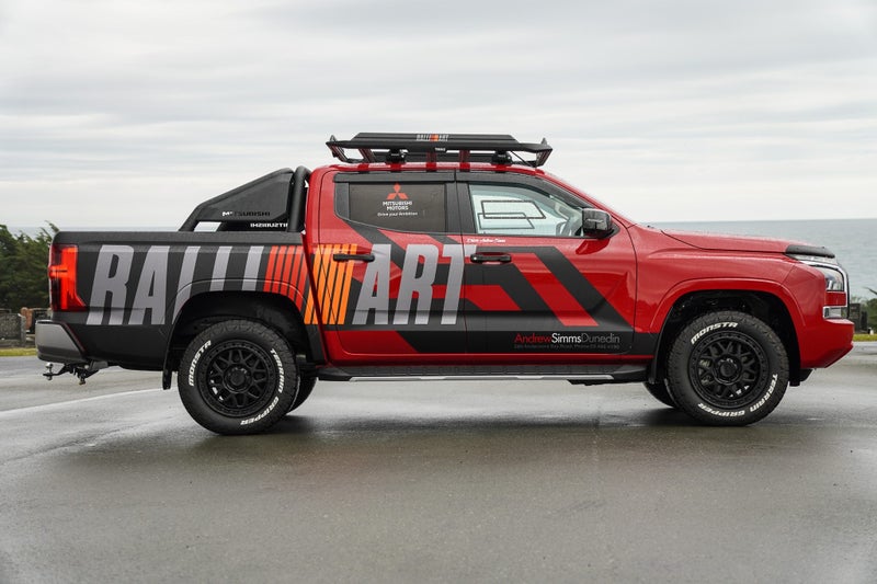 2025 Mitsubishi Triton GLX-R 4x4 Ralli Art image 2