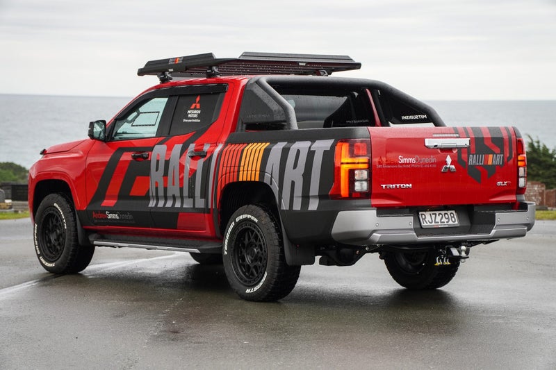 2025 Mitsubishi Triton GLX-R 4x4 Ralli Art image 3