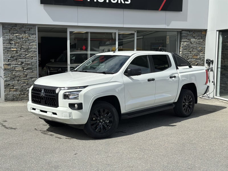 2025 Mitsubishi Triton GLX Sport 4WD image 1