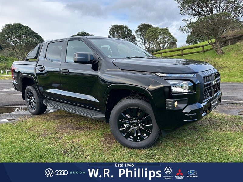 2025 Mitsubishi Triton GLX SPORT 4WD image 1
