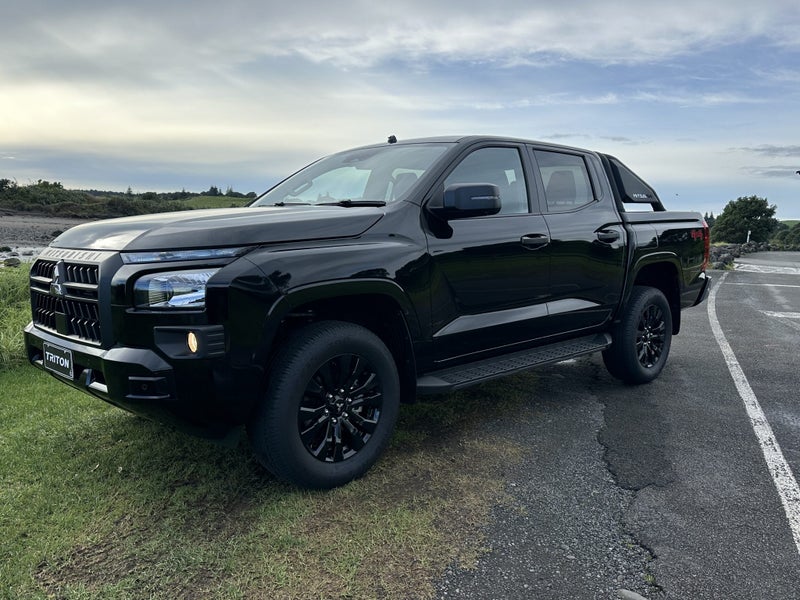 2025 Mitsubishi Triton GLX SPORT 4WD image 4
