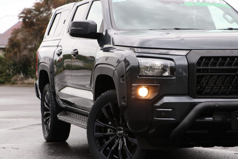 2025 Mitsubishi Triton GLX Sport 4WD 6At image 4