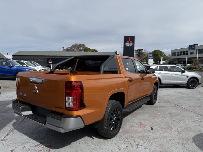 2025 Mitsubishi Triton GLX Sport 4WD 6At image 2