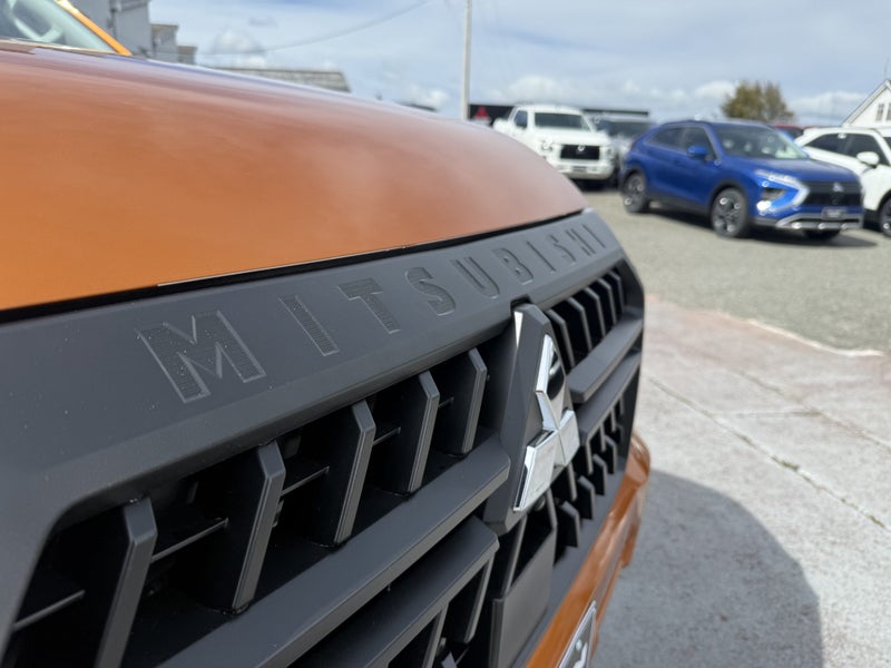 2025 Mitsubishi Triton GLX Sport 4WD 6At image 4